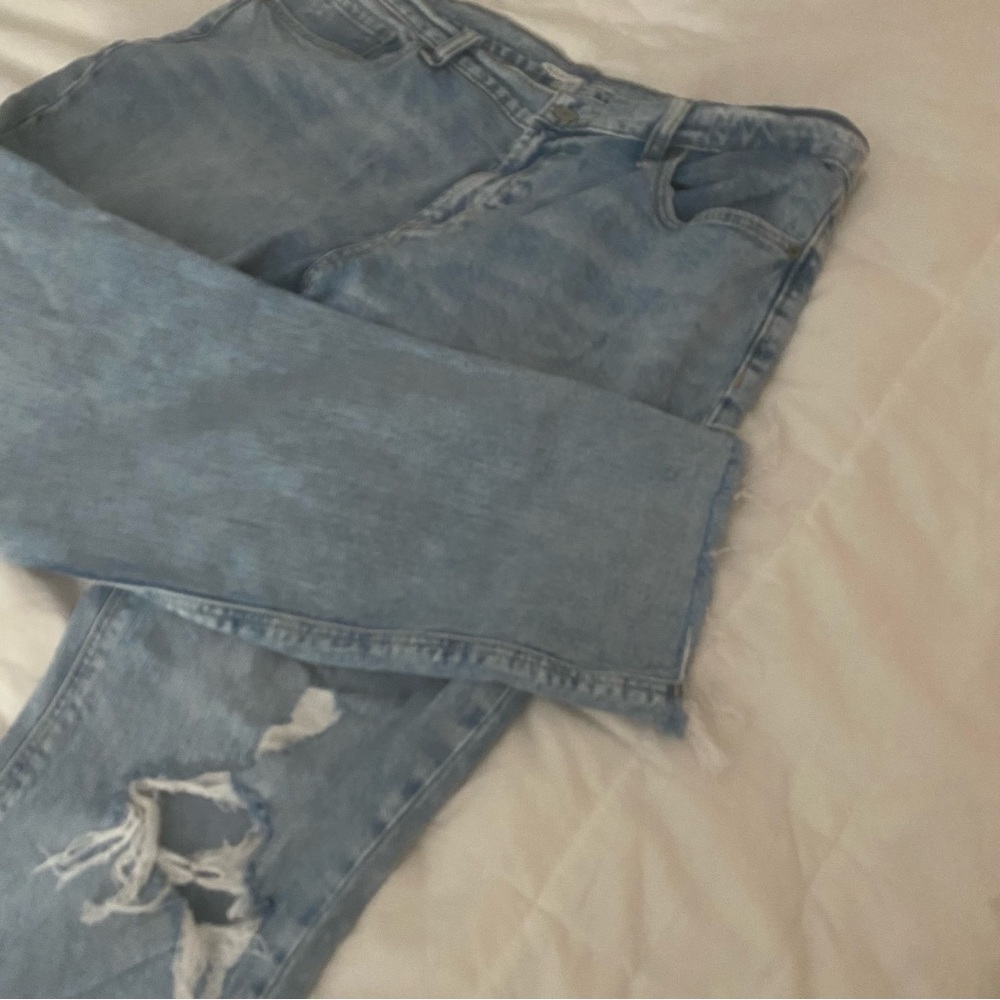 Distressed jeans - Picture 4 of 4